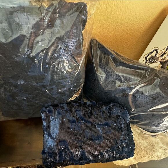 Aviva Stanoff Mermaid Sequins Celestial 3 Piece Set: Throw Blanket and 2 Pillows - Picture 8 of 8